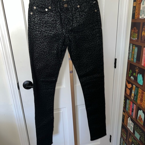 Yves St. Laurent NWT Snake Skin Print Skinny Jean Size 27 - Picture 1 of 9